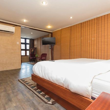 The Palms At Prampram Villa Екстериор снимка