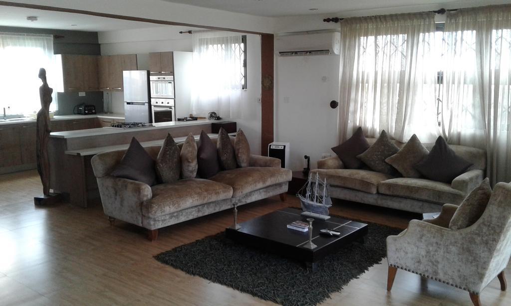 The Palms At Prampram Villa Екстериор снимка