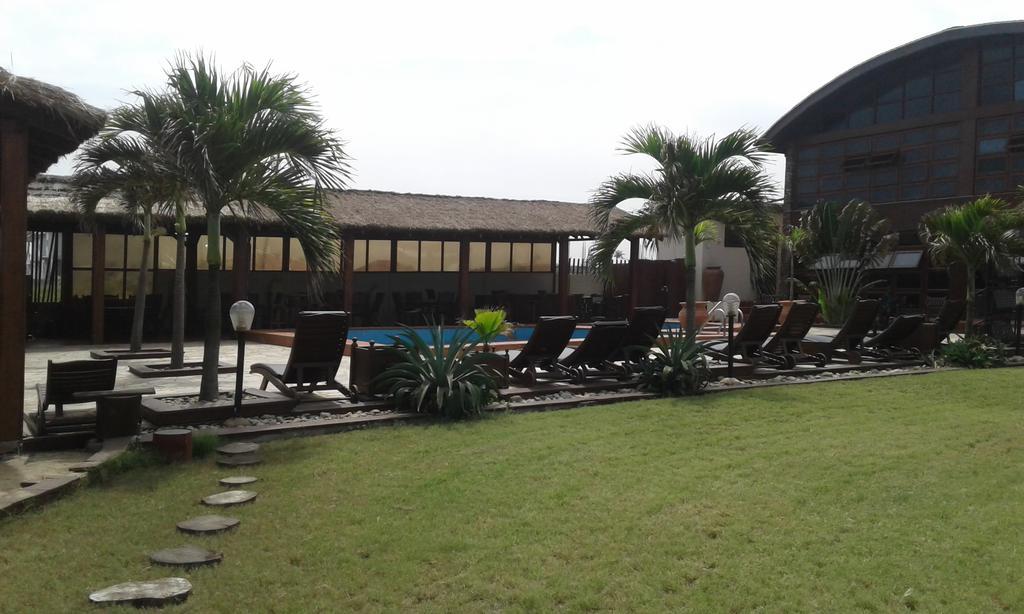 The Palms At Prampram Villa Екстериор снимка